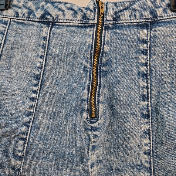 No Boundaries Classic Blue Denim Pleated A-line Mini Skirt Zip Back Sz Small - Picture 3 of 8